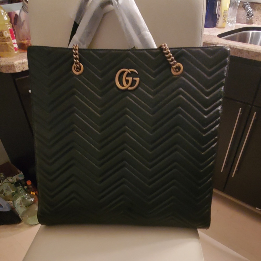 Gucci GG Marmonte matelassè large tote in black